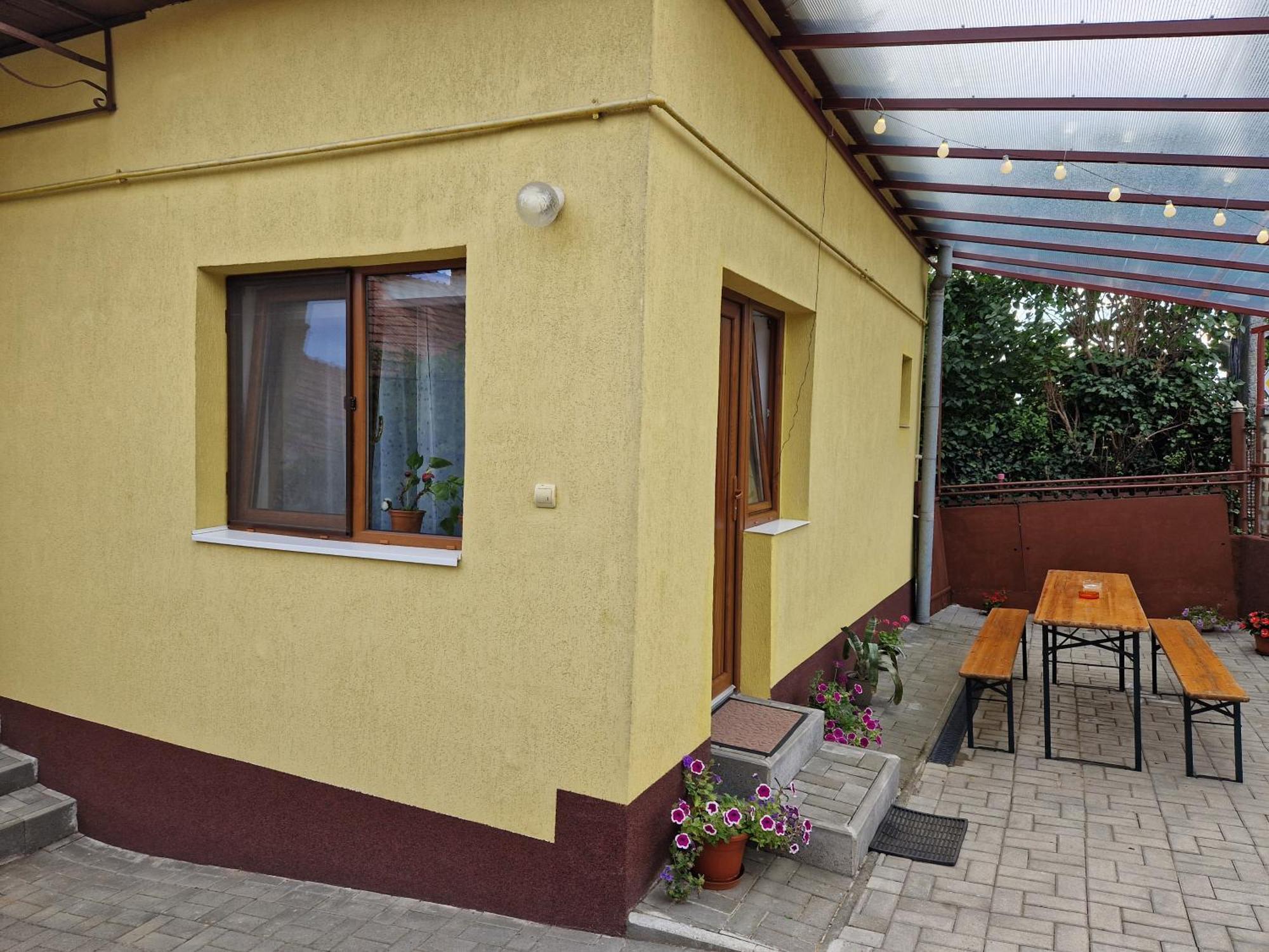 1 For Rent Hotel Клуж-Напока Екстериор снимка